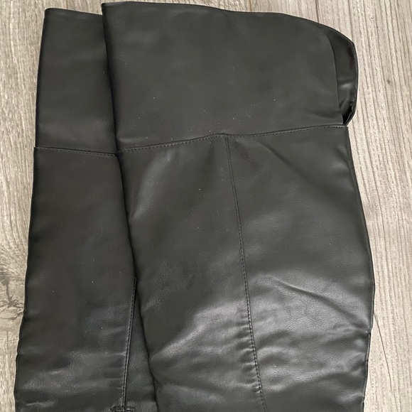 Black leather Over the Knee Boots - Picture 2 of 2